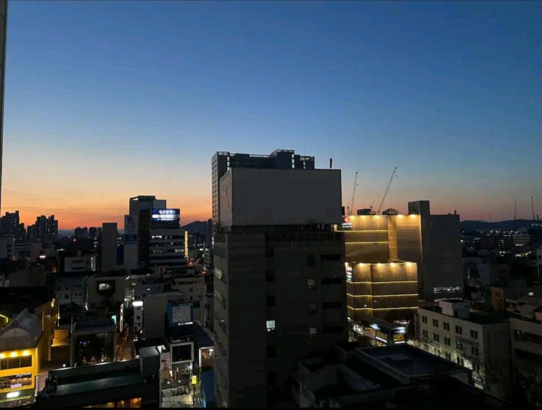 Feel At Home 동성로스타 비앤비 Daegu Exterior foto